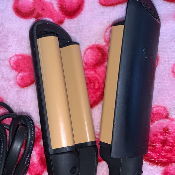 CHI Ceramic Hair Straightener Flat Iron And Ceramic Waver Iron - Picture 5 of 6